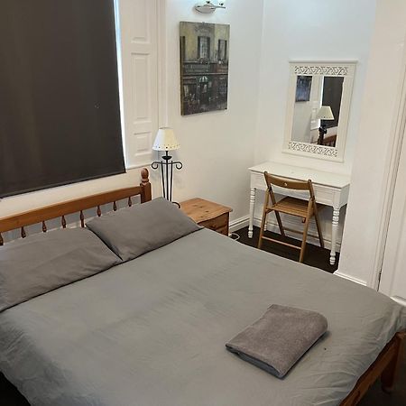 Beverley Budget Inn Room photo