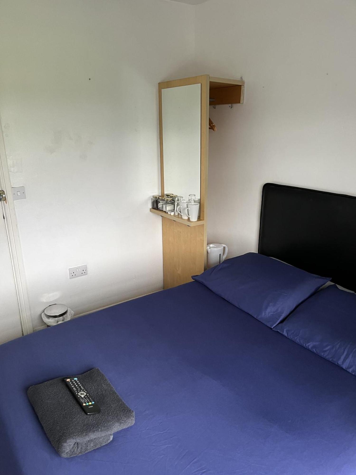Beverley Budget Inn Room photo