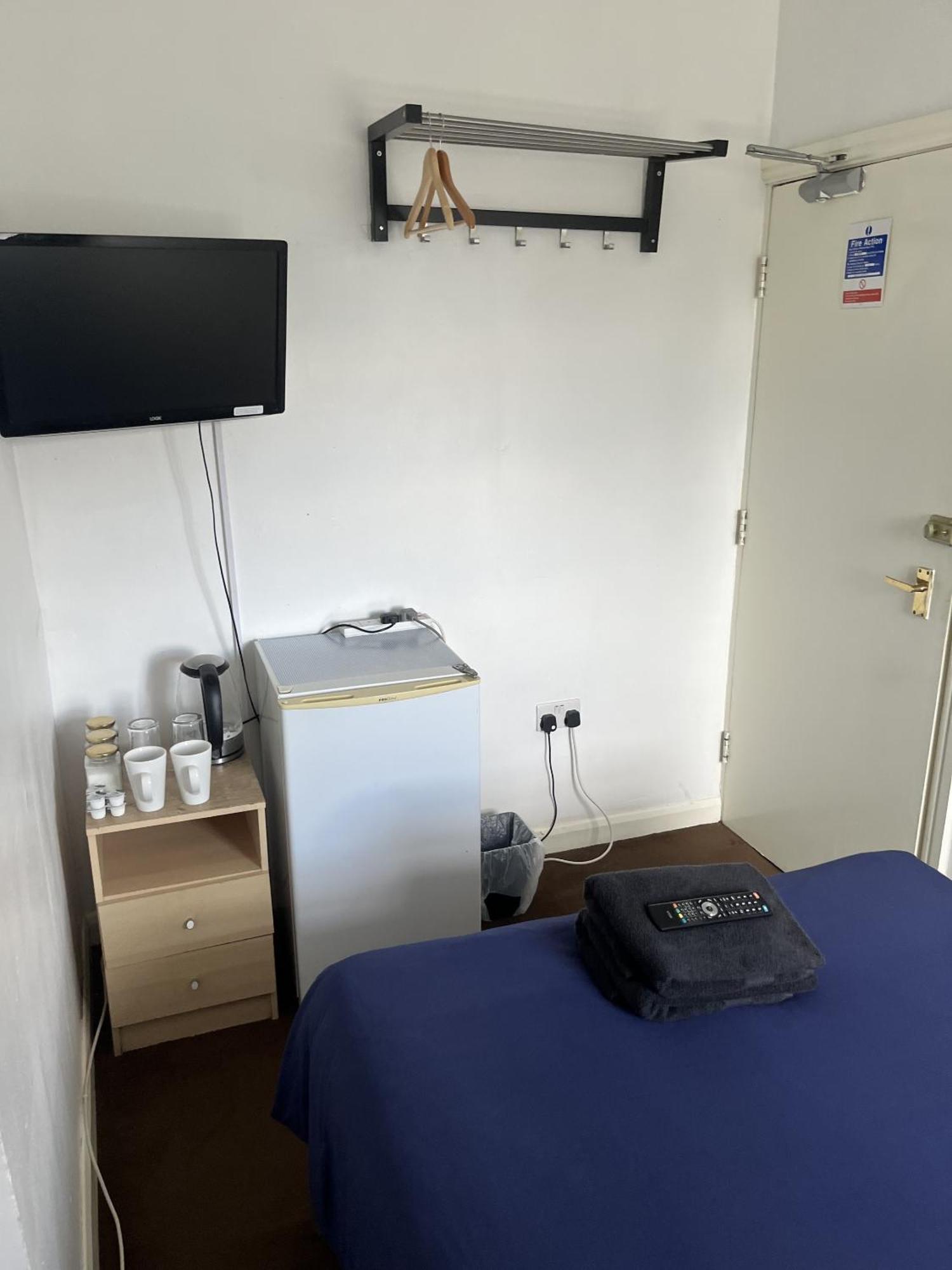 Beverley Budget Inn Room photo